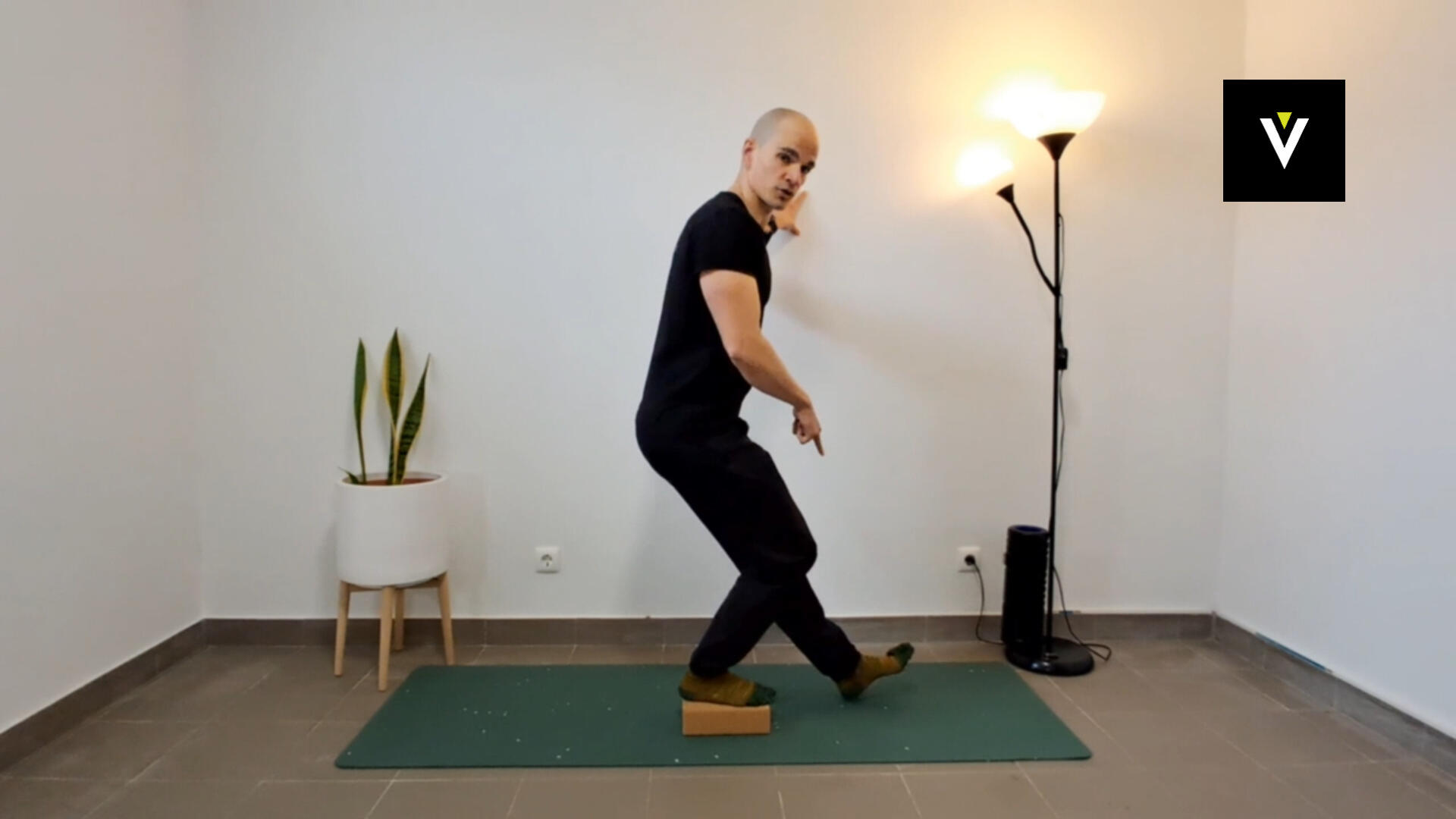 Tiago da Movita a dar treino online personalizado para grupo de séniores